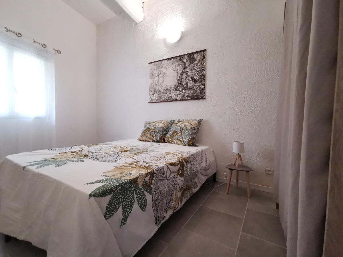 Le Saint Val, Appartement 3 Pieces Clim Poussan Eksteriør bilde