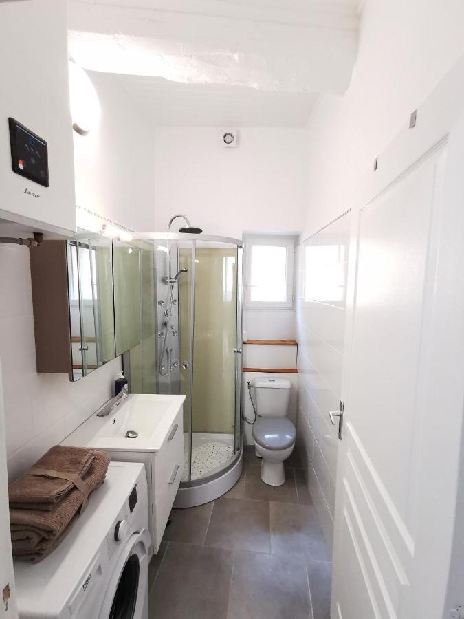 Le Saint Val, Appartement 3 Pieces Clim Poussan Eksteriør bilde
